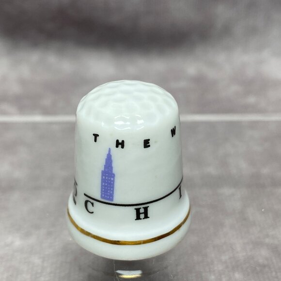 Chicago Souvenir Porcelain Thimble With Gold Accents & Windy City Design - Picture 1 of 8